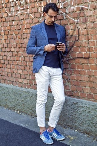 Comment porter un blazer quand il fait très chaud