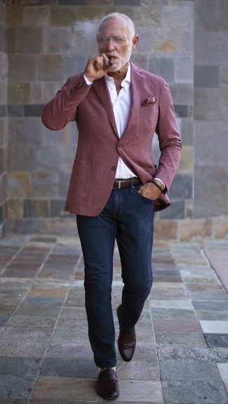 Comment porter un blazer avec des slippers après 50 ans