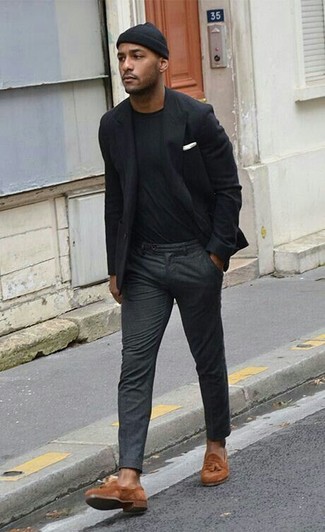 Comment porter un blazer avec des slippers pour un style chic decontractés à 20 ans