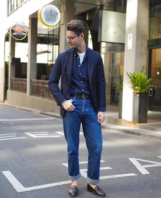 Comment porter un blazer avec des slippers pour un style chic decontractés