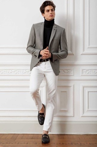 Comment porter un blazer avec des slippers pour un style chic decontractés à 20 ans