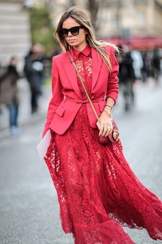 Robe en dentelle rouge Dolce & Gabbana