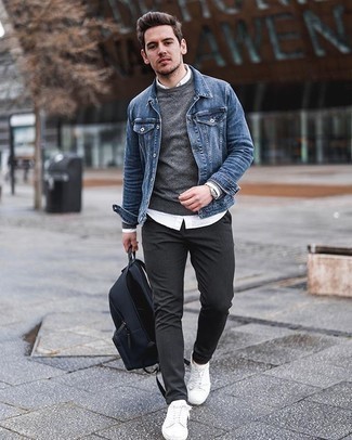 Comment porter un sac à dos bleu pour un style chic decontractés