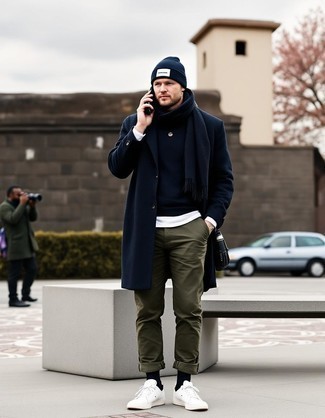 Comment porter un bonnet bleu