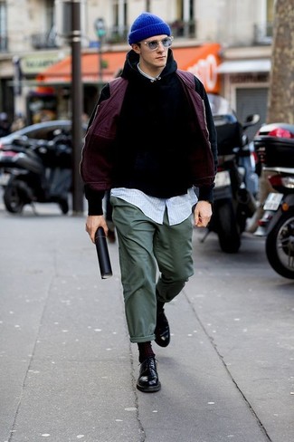 Comment porter un bonnet bleu