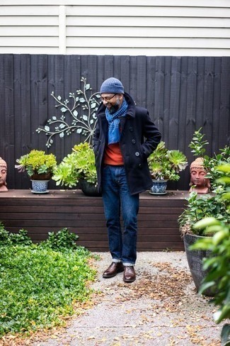 Comment porter un bonnet bleu