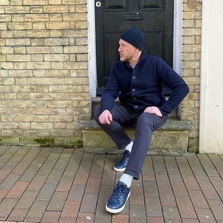 Comment porter un bonnet bleu