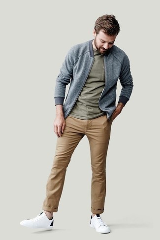 Comment porter un blouson aviateur bleu