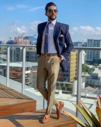 Comment porter un blazer croisé à carreaux bleu