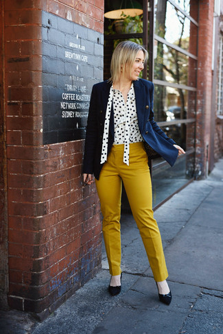 Comment porter un blazer croisé bleu