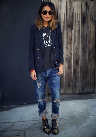 Comment porter un blazer croisé bleu