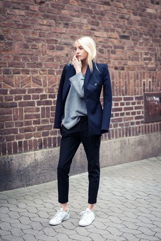 Comment porter un blazer croisé bleu