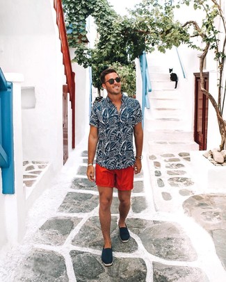Comment porter des espadrilles bleues en été