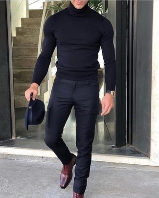 Comment porter un chapeau bleu pour un style chic decontractés quand il fait chaud