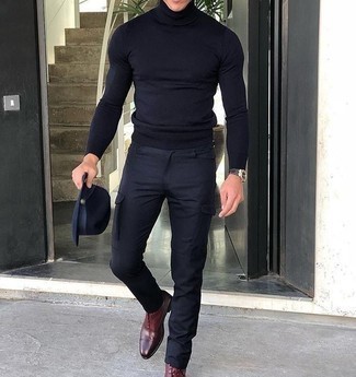 Comment porter un chapeau bleu pour un style chic decontractés quand il fait chaud