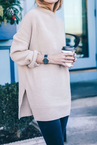 Un pull surdimensionné à porter avec un jean bleu