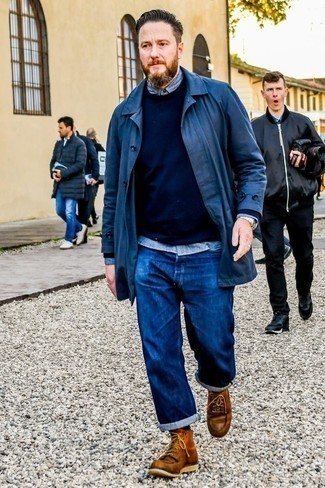 Comment porter un imperméable bleu quand il fait chaud