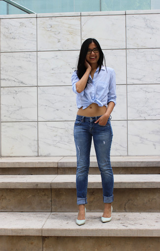 Comment porter un jean déchiré bleu