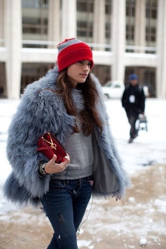 Comment porter un jean déchiré bleu