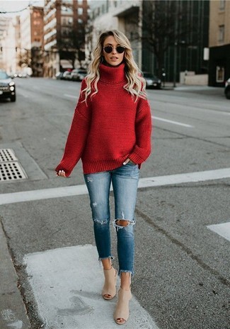 Comment porter un jean déchiré bleu en automne