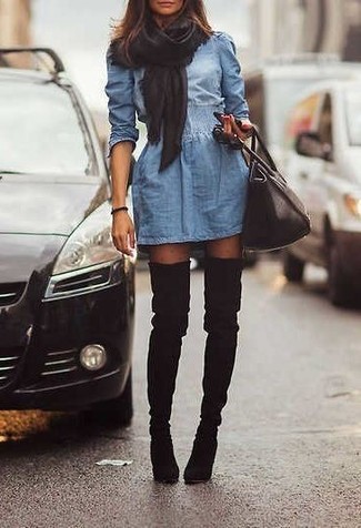 Comment porter une robe patineuse bleue