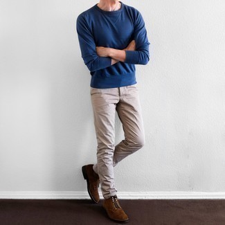 Comment porter un sweat-shirt bleu