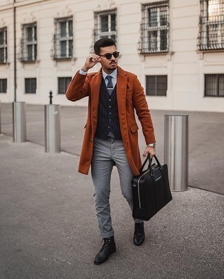 Comment porter un gilet à rayures verticales bleu