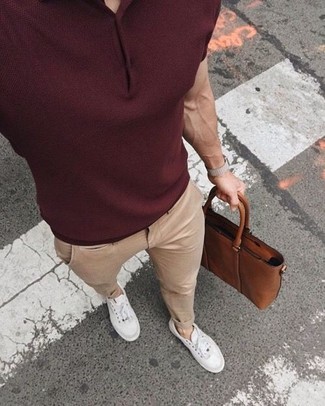 Comment porter une serviette pour un style decontractés quand il fait très chaud