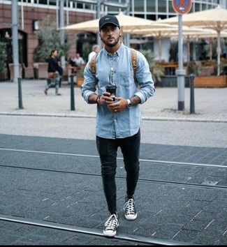 Comment porter un sac à dos marron pour un style decontractés