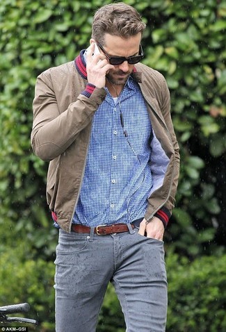 Comment porter un blouson aviateur marron