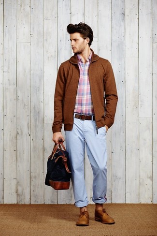 Comment porter un blouson aviateur marron