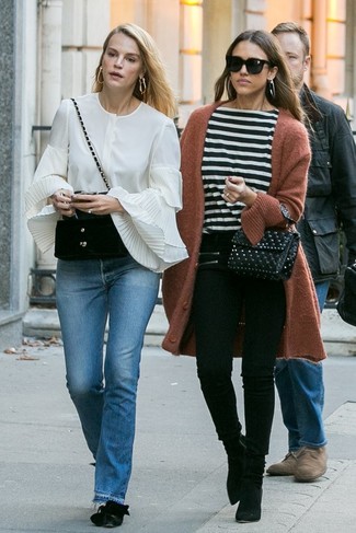 Comment porter un cardigan marron