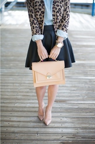 Comment porter un cardigan marron