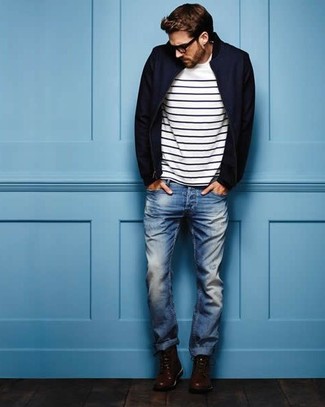 Un jean à porter avec des bottes de loisirs marron