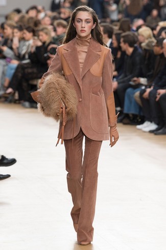 Comment porter un blazer en velours côtelé marron