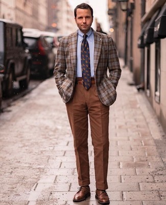 Comment porter un pantalon de costume marron