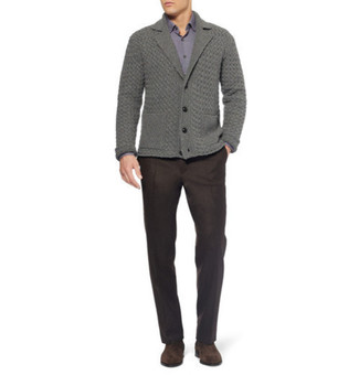 Comment porter un pantalon de costume marron