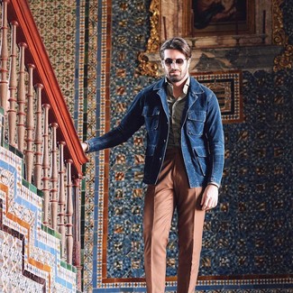Comment porter un pantalon de costume marron
