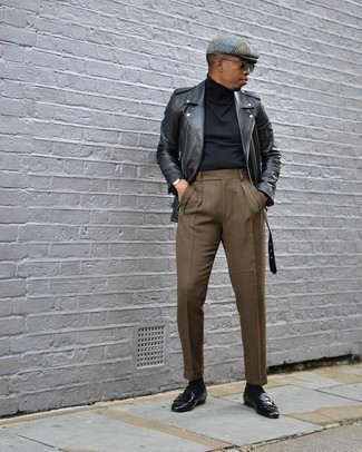 Comment porter un pantalon de costume marron