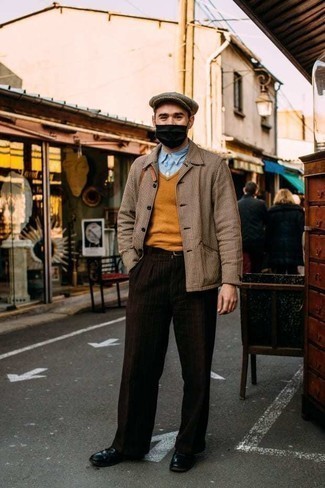 Comment porter un pantalon de costume marron