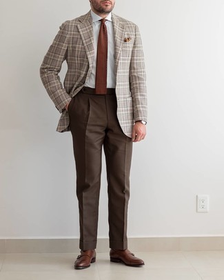 Comment porter un pantalon de costume marron