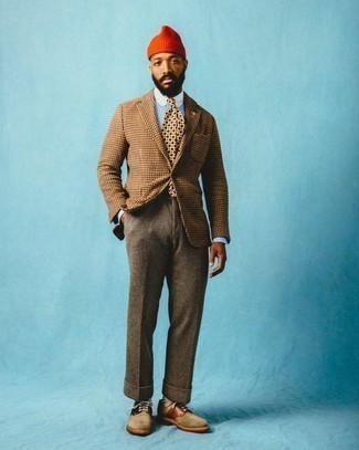 Comment porter un pantalon de costume marron