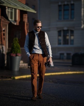 Comment porter un pantalon de costume marron en automne