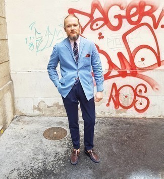 Comment porter des mocassins marron pour un style elégantes