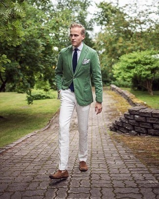 Comment porter des mocassins marron pour un style elégantes