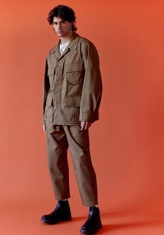 Comment porter une veste style militaire marron