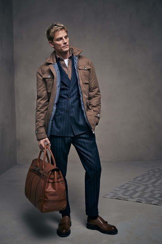 Comment porter une veste style militaire marron
