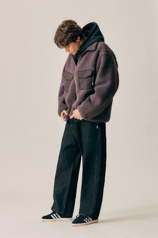 Comment porter un pull à fermeture éclair en polaire marron