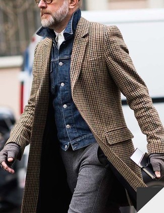 Comment porter un manteau à chevrons marron
