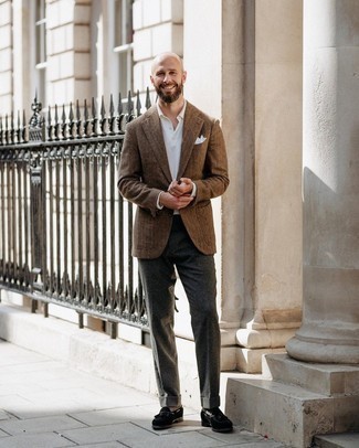 Comment porter une veste à chevrons marron au printemps